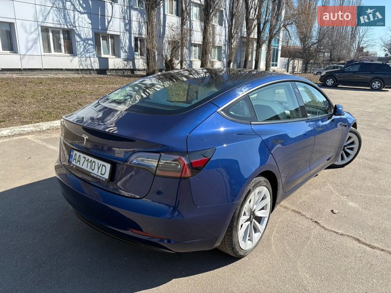 Седан Tesla Model 3 2022 в Києві