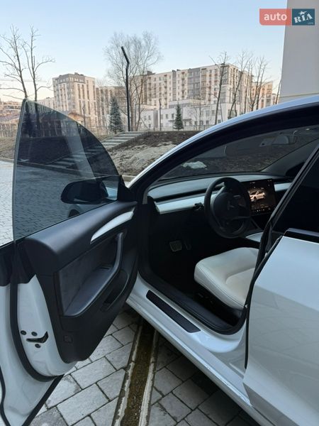 Седан Tesla Model 3 2022 в Ивано-Франковске фото 14 Седан Tesla Model 3 2022 в Ивано-Франковске