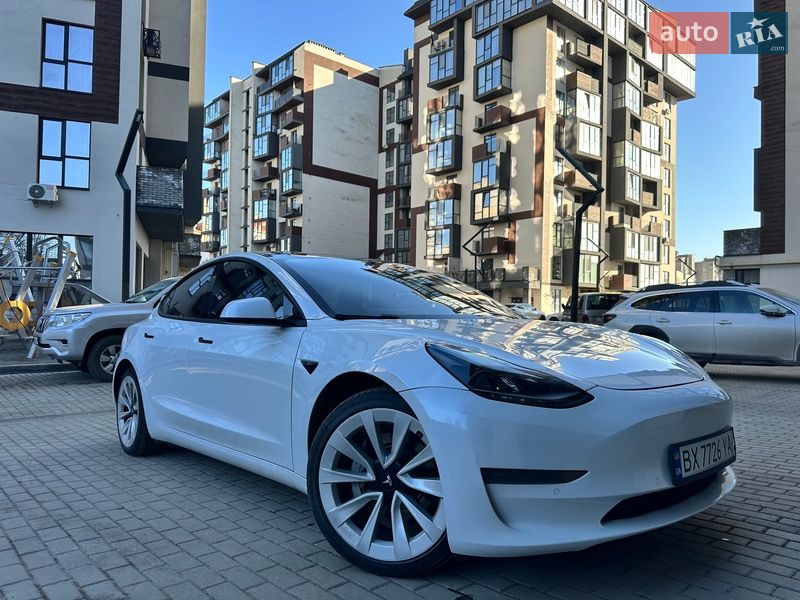 Tesla Model 3 2021