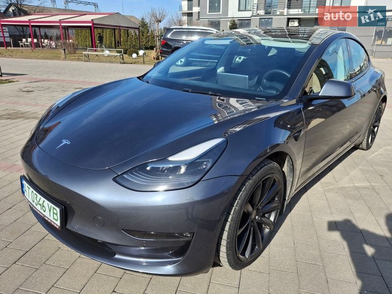 Tesla Model 3 2022