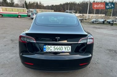Седан Tesla Model 3 2020 в Радивиліві