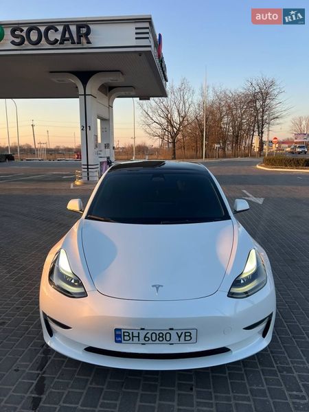 Седан Tesla Model 3 2022 в Одессе