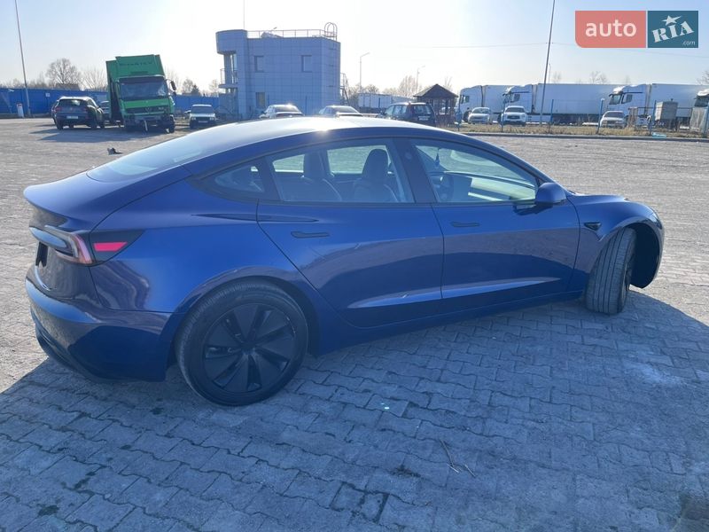 Седан Tesla Model 3 2024 в Борисполе