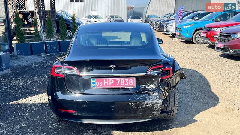 Седан Tesla Model 3 2018 в Луцке