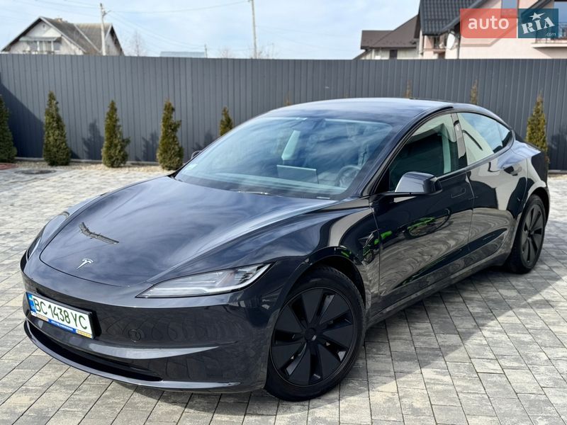 Седан Tesla Model 3 2024 в Стрые