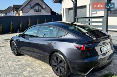 Седан Tesla Model 3 2024 в Стрые