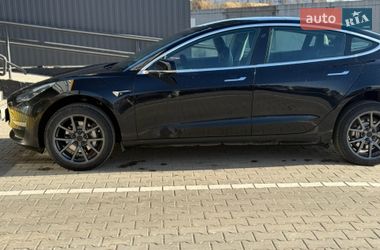 Седан Tesla Model 3 2019 в Ворзеле