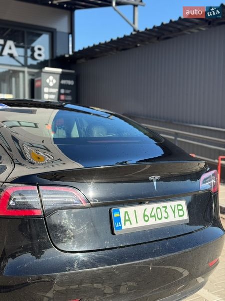 Седан Tesla Model 3 2019 в Ворзеле