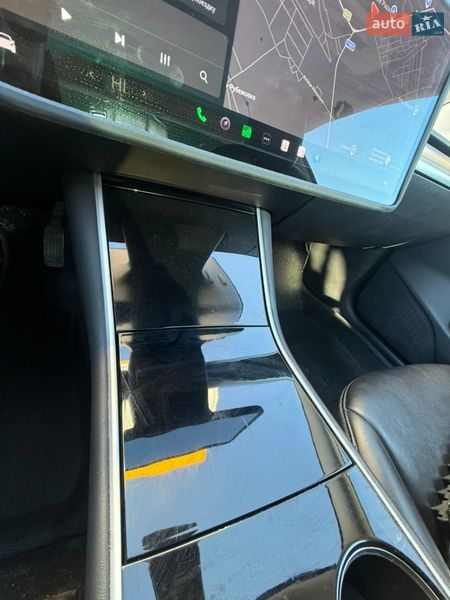 Седан Tesla Model 3 2019 в Ворзеле