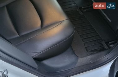 Седан Tesla Model 3 2022 в Буче