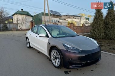 Седан Tesla Model 3 2021 в Киеве