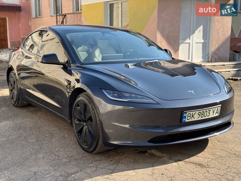 Седан Tesla Model 3 2024 в Ровно фото Седан Tesla Model 3 2024 в Ровно