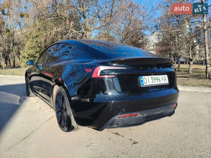Седан Tesla Model 3 2024 в Киеве