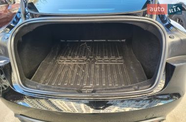 Седан Tesla Model 3 2024 в Киеве