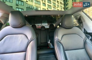 Седан Tesla Model 3 2024 в Киеве