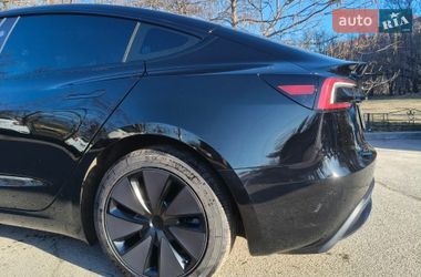 Седан Tesla Model 3 2024 в Киеве