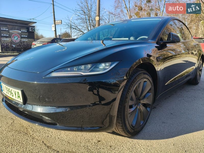 Седан Tesla Model 3 2024 в Киеве