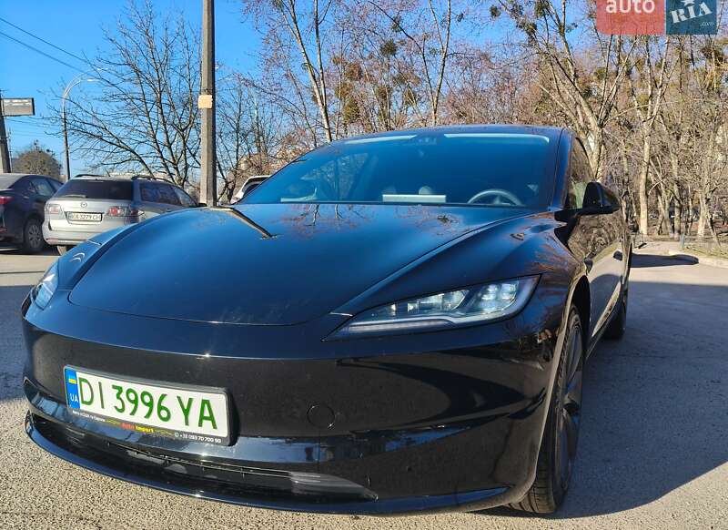 Седан Tesla Model 3 2024 в Киеве