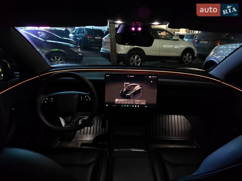 Седан Tesla Model 3 2024 в Киеве