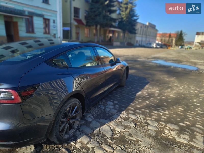 Седан Tesla Model 3 2021 в Каменец-Подольском