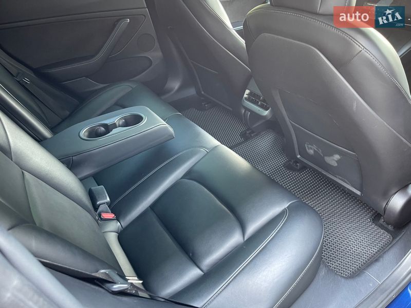 Седан Tesla Model 3 2022 в Львове фото 36 Седан Tesla Model 3 2022 в Львове