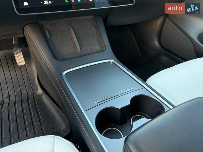 Седан Tesla Model 3 2021 в Одесі