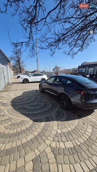 Седан Tesla Model 3 2023 в Кропивницькому