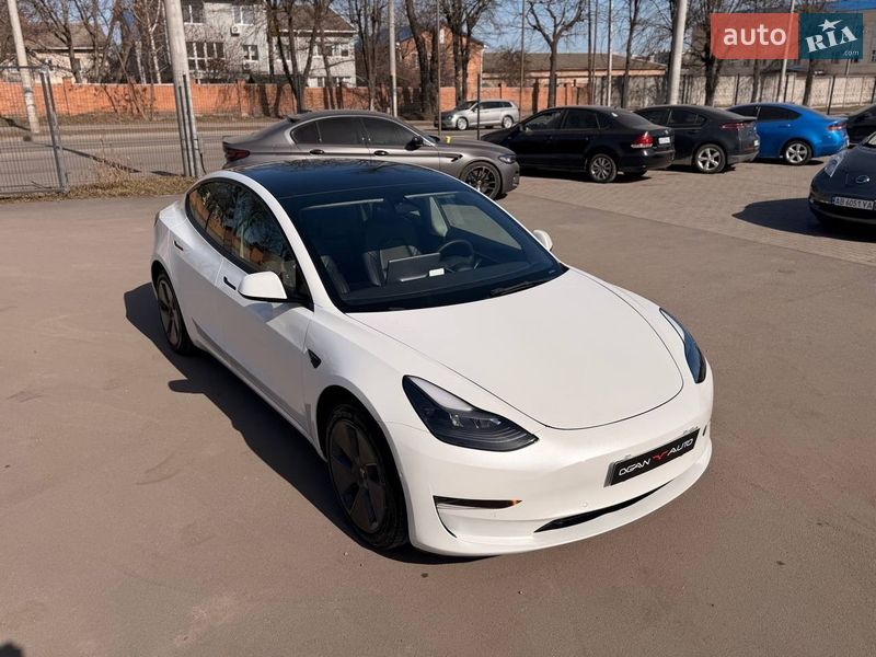 Tesla Model 3 2022
