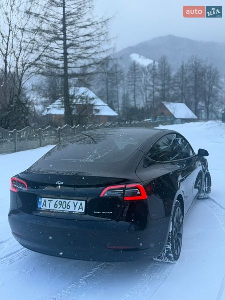 Седан Tesla Model 3 2022 в Ивано-Франковске