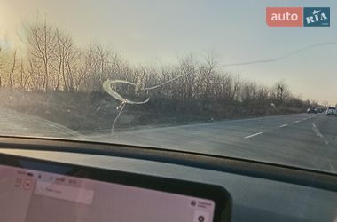 Седан Tesla Model 3 2019 в Киеве