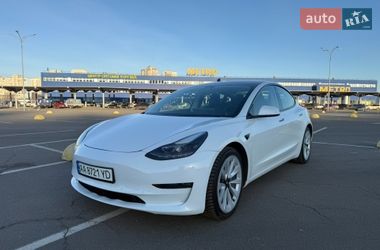 Седан Tesla Model 3 2022 в Киеве