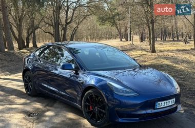 Седан Tesla Model 3 2021 в Києві