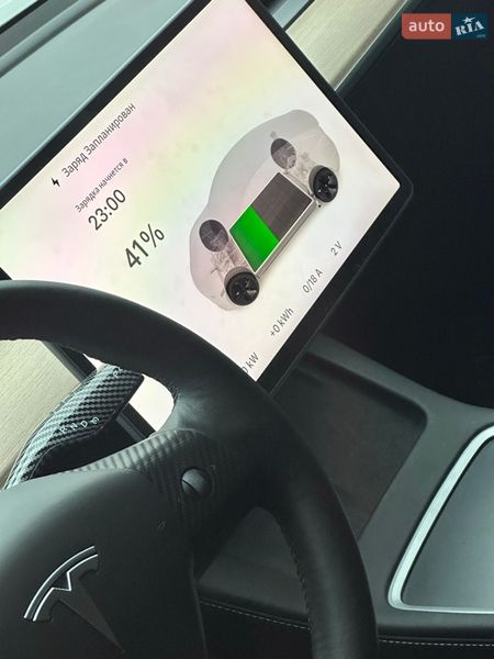 Седан Tesla Model 3 2022 в Львове