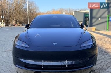 Седан Tesla Model 3 2024 в Виннице