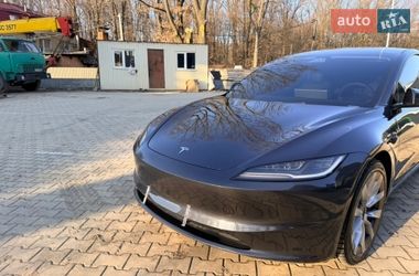 Седан Tesla Model 3 2024 в Виннице