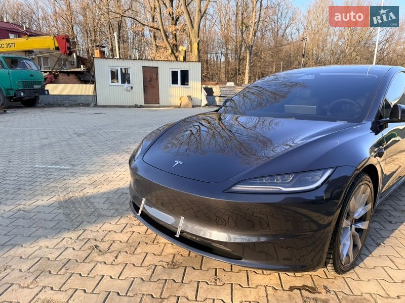 Седан Tesla Model 3 2024 в Виннице