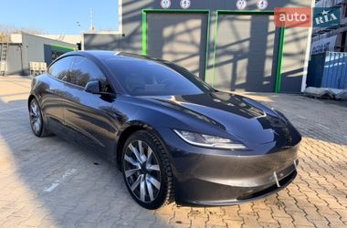 Седан Tesla Model 3 2024 в Виннице