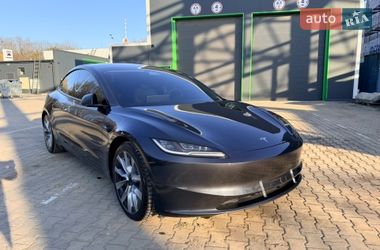 Седан Tesla Model 3 2024 в Виннице