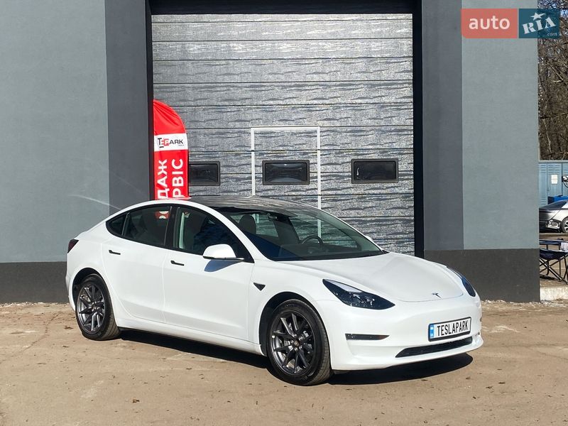 Седан Tesla Model 3 2023 в Киеве фото 12 Седан Tesla Model 3 2023 в Киеве