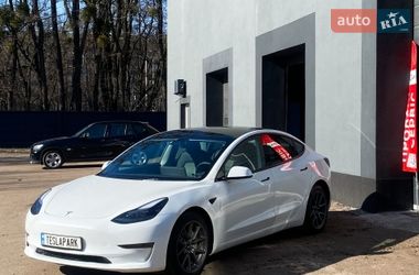 Седан Tesla Model 3 2023 в Киеве
