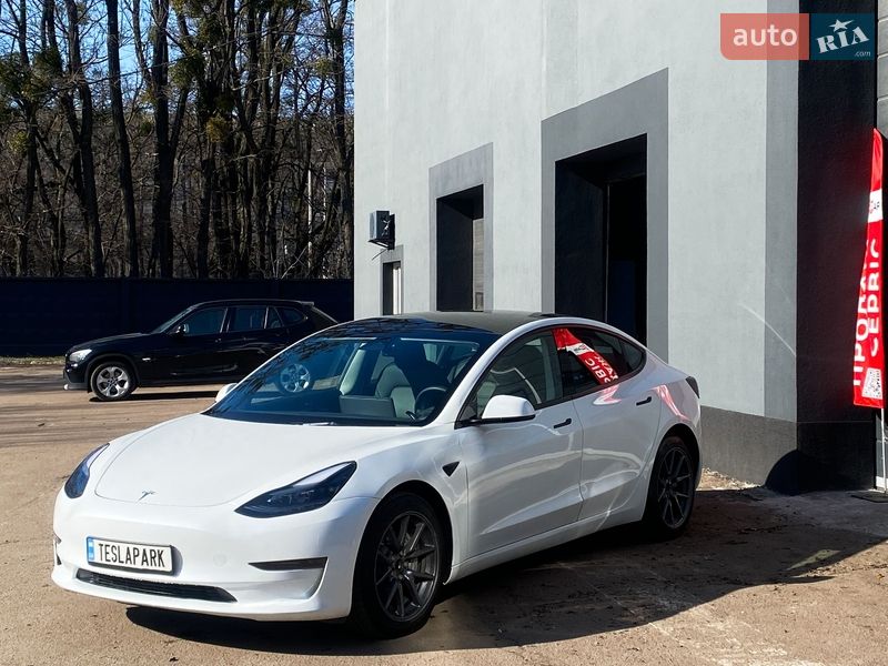 Седан Tesla Model 3 2023 в Киеве фото 4 Седан Tesla Model 3 2023 в Киеве