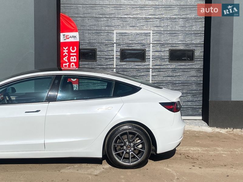 Седан Tesla Model 3 2023 в Киеве фото 7 Седан Tesla Model 3 2023 в Киеве