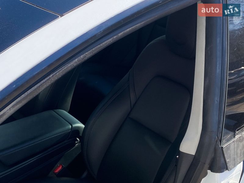 Седан Tesla Model 3 2023 в Киеве фото 14 Седан Tesla Model 3 2023 в Киеве