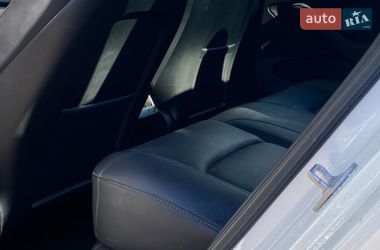 Седан Tesla Model 3 2023 в Киеве
