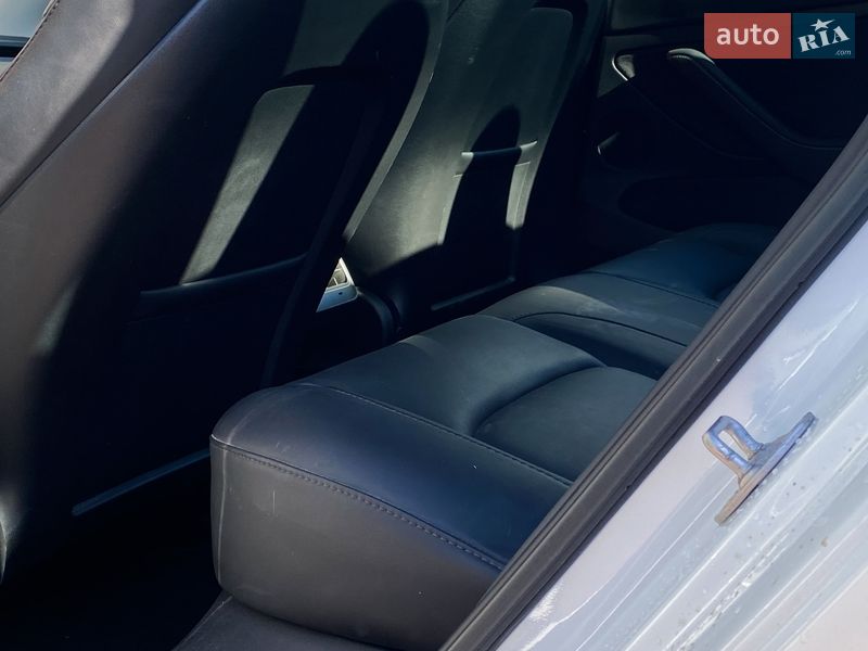 Седан Tesla Model 3 2023 в Киеве фото 15 Седан Tesla Model 3 2023 в Киеве