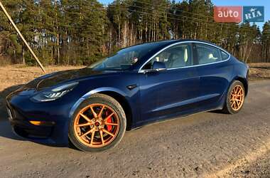 Седан Tesla Model 3 2018 в Виннице