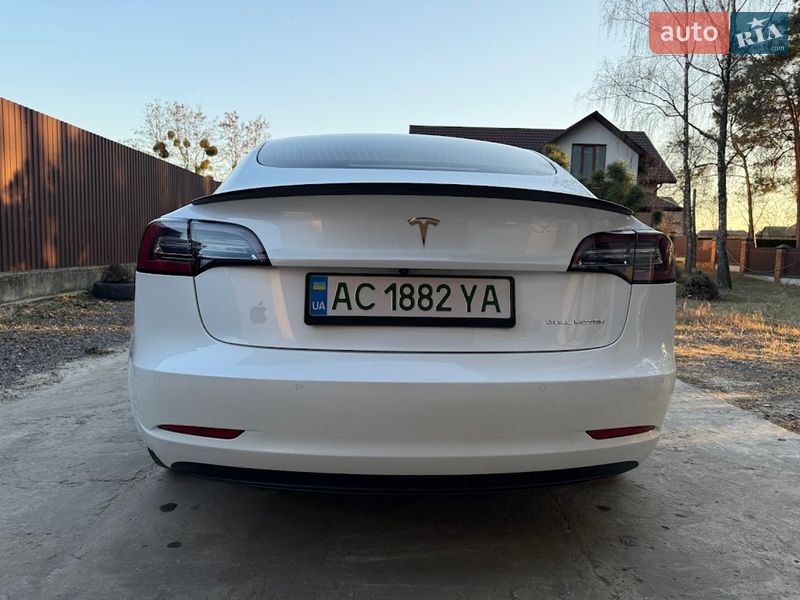 Седан Tesla Model 3 2020 в Ковелі