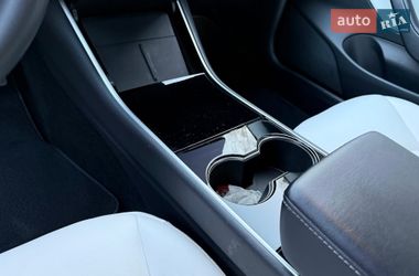 Седан Tesla Model 3 2020 в Ковеле