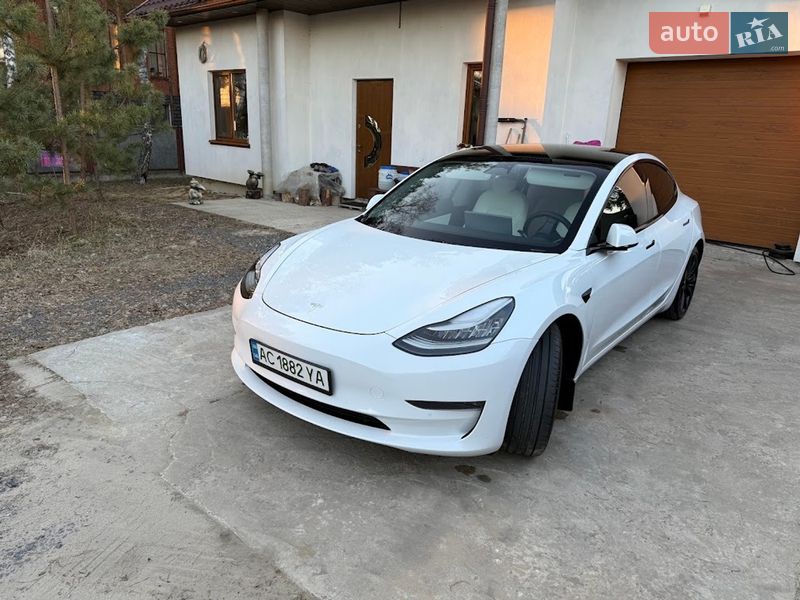 Седан Tesla Model 3 2020 в Ковелі