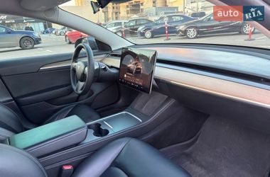 Седан Tesla Model 3 2022 в Киеве
